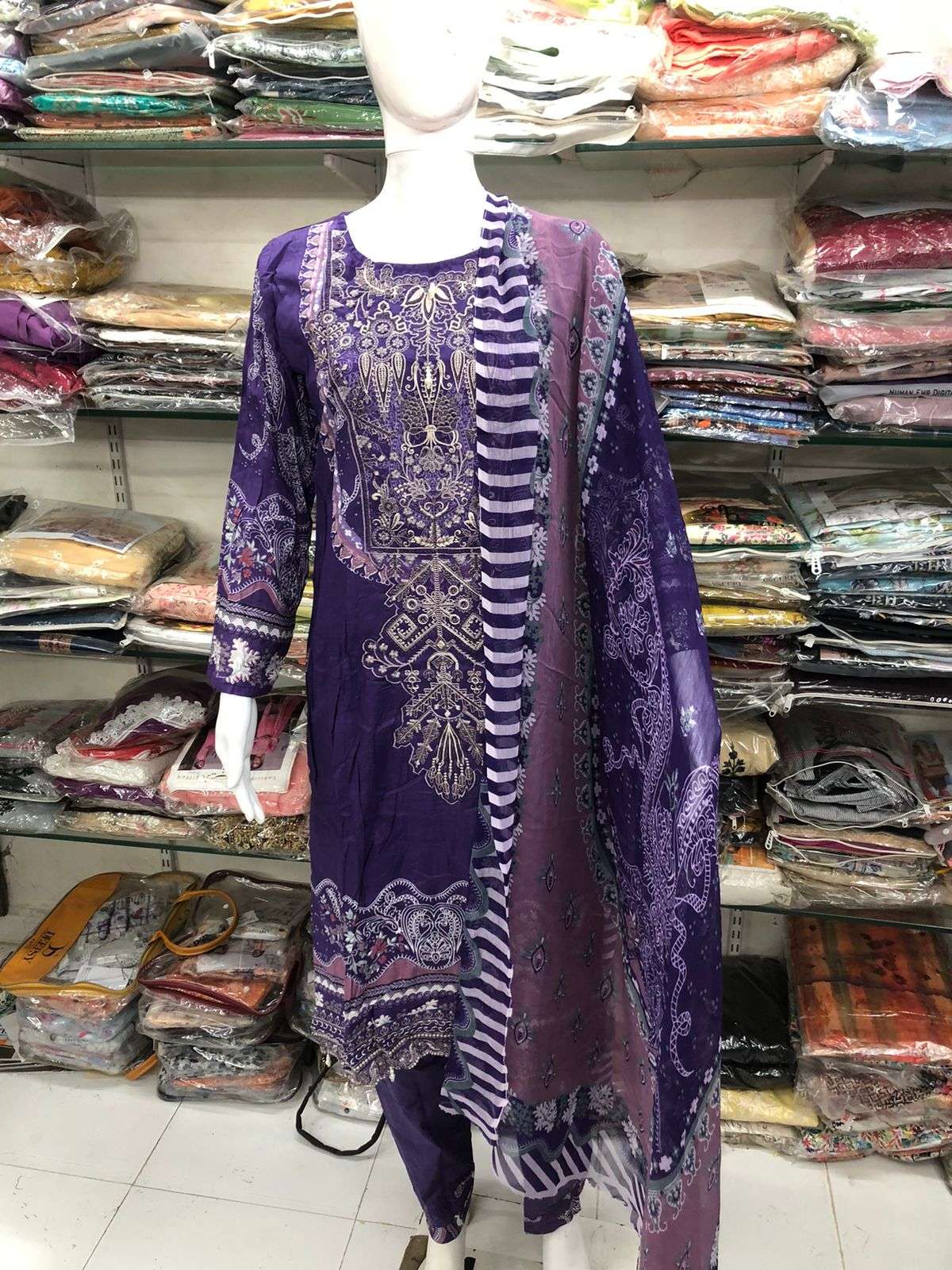 Noor Lawn  by jihan